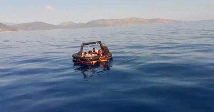 AYDIN’DA 30 DÜZENSİZ GÖÇMEN KURTARILDI  