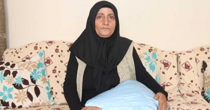 BEBEĞİNİ BİR GÜN KOKLAYABİLDİ, 35 YILDIR ÖZLEMİNİ ÇEKİYOR