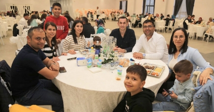 ÇAMELİ’DE 1 MAYIS’A YEMEKLİ KUTLAMA