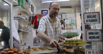 DEDEDEN TORUNA YÜZYILLIK TATLI GELENEĞİ  