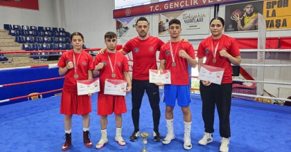 DEMİR YUMRUKLAR ŞAMPİYONADAN 4 MADALYA İLE DÖNDÜ  