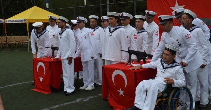 ENGELLİLERE TEMSİLİ ASKERLİK TÖRENİ DÜZENLENDİ  