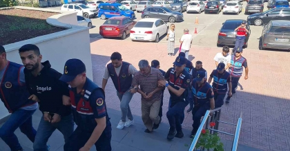 GÖÇMEN KAÇAKÇILIĞINA 5 GÖZALTI  