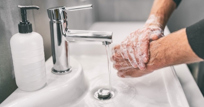 HASTALIKLAR ELLER ÜZERİNDE 60 DAKİKA CANLI KALABİLİYOR