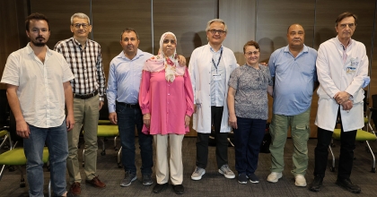 İKİ AİLE ÇAPRAZ BÖBREK NAKLİ OLDU 