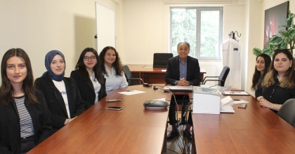 İŞ İNSANLARI ÖĞRENCİLERE YOL GÖSTERİYOR