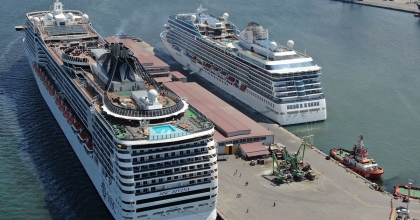 İZMİR’E UZUN ARADAN SONRA 2 KRUVAZİYER GEMİSİ GELDİ