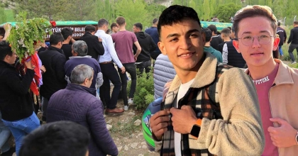 KAZADA ÖLEN İKİ GENÇ TOPRAĞA VERİLDİ