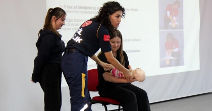 ÖĞRENCİLERE İLK YARDIM EĞİTİMİ