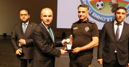 ÖRNEK TURNUVAYA KATKI VERENLER ÖDÜLLENDİRİLDİ