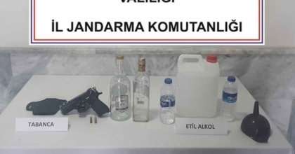 SAHTE ALKOL ÜRETEN ŞAHSI JANDARMA YAKALADI  