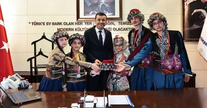 ŞAMPİYONLARDAN BAŞKANA ZİYARET