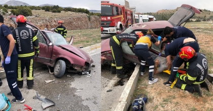 SERİNHİSAR’DA KAZA: 2 YARALI