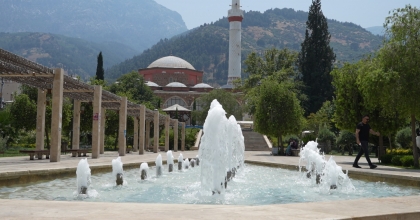 MANİSA'DA TERMOMETRELER 45 DERECEYİ GÖRDÜ