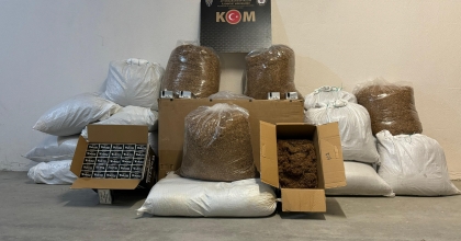 POLİSTEN KAÇAK MAKARON VE TÜTÜN OPERASYONU  