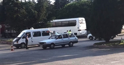 MİNİBÜS İLE BİSİKLET ÇARPIŞTI: 1 YARALI