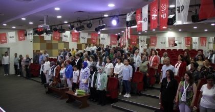 17 YILLIK KADIN KOLLARI BAŞKANI ESEN ÇINAR, GÜVEN TAZELEDİ