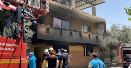 79 YAŞINDAKİ KADIN YANGINDA HAYATINI KAYBETTİ