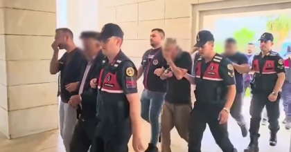 JANDARMA EKİPLERİ HAYVAN HIRSIZLIĞI ÇETESİNİ ÇÖKERTTİ