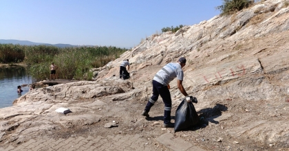 SELÇUK SAHİLLERİNDE TEMİZLİK SEFERBERLİĞİ