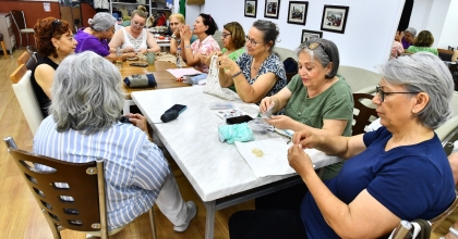 BU MERKEZLE SAĞLIKLI YAŞ ALIYORLAR