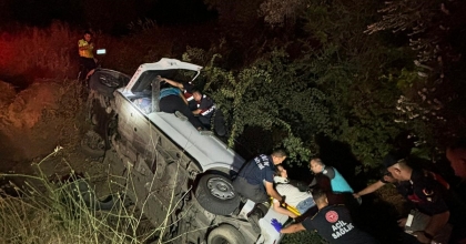 ÇİNE'DE TRAFİK KAZASI: 5 YARALI   