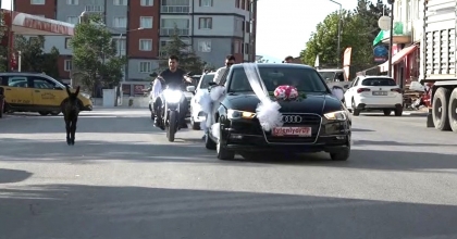 KÜTAHYA’DA SIPA DÜĞÜN KONVOYUNA KATILDI