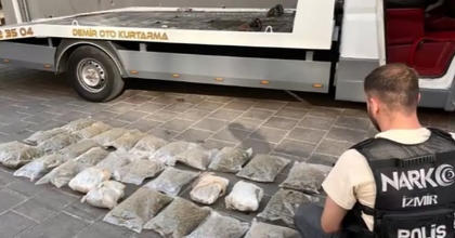 OTO KURTARICIDA 19 KİLOGRAM ESRAR ELE GEÇİRİLDİ