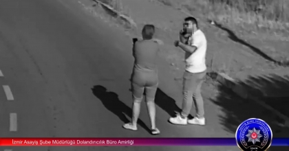 POLİS-SAVCI SÜSÜ VEREN DOLANDIRICILAR POLİSE YAKALANDI 
