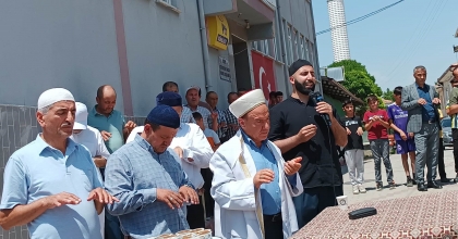 KÖYLÜLER YAĞMUR DUASINA ÇIKTI   
