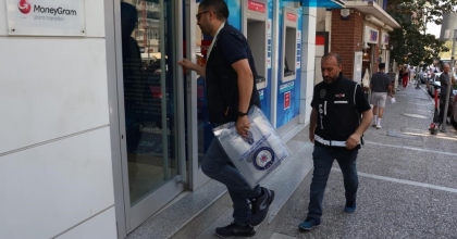 İZMİR'DEKİ 300 MİLYONLUK VURGUNLA İLGİLİ 1 KİŞİ TUTUKLANDI