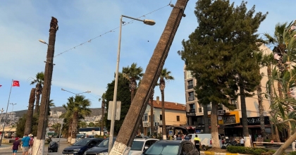 KUŞADASI'NDA FACİAYA RAMAK KALDI  