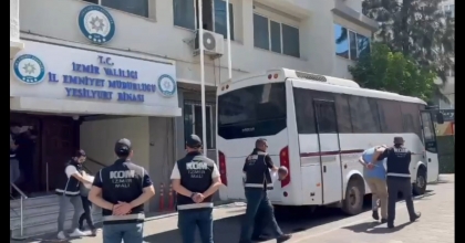 İZMİR MERKEZLİ TEFECİLİK OPERASYONUNDA 2 TUTUKLAMA