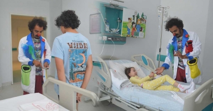 HASTANEDE TEDAVİ GÖREN ÇOCUKLARA PALYAÇO GÖSTERİSİ 