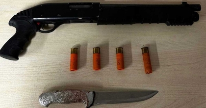 İZMİR'DE SİLAHLI VE BIÇAKLI KAVGADA 2 KİŞİ YARALANDI  