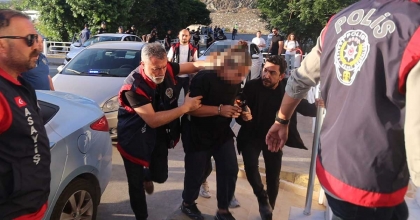 KIZLARA İSTİSMARDA BULUNAN ŞAHIS İLE ANNE ADLİYEYE SEVK EDİLDİ  