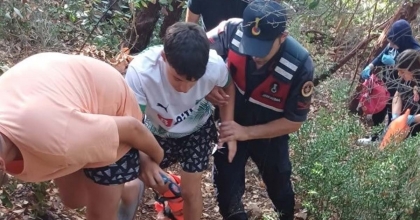 KUŞADASI'NDA KAYALIK BÖLGEYE DÜŞEN ŞAHIS YARALANDI  