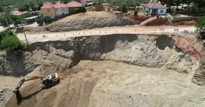 SARAYKÖY’DE ÇÖKEN YOL YENİDEN İNŞA EDİLİYOR