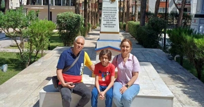 ŞEHADETİNİN 102. YILINDA TORUNLARINDAN ZİYARET  