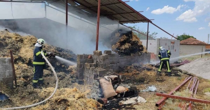 ACIPAYAM'DA SAMANLIK YANGINI  