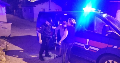 KAYBOLAN ALZHEİMER HASTASI YAŞLI ADAMI JANDARMA BULDU   