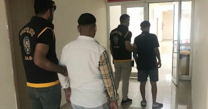 ARAÇTAN HAVAYA ATEŞ AÇAN 3 KİŞİ SERBEST BIRAKILDI