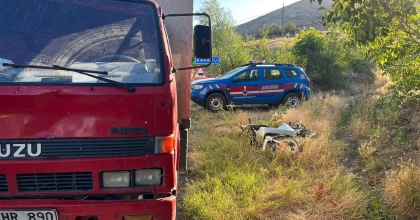 KAMYONETLE MOTOSİKLET ÇARPIŞTI:1 YARALI