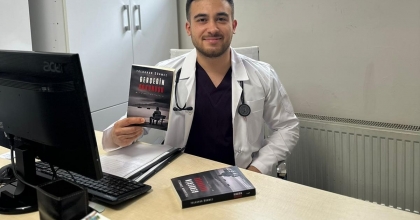 MANİSALI DOKTOR İKİNCİ POLİSİYE KİTABINI ÇIKARDI