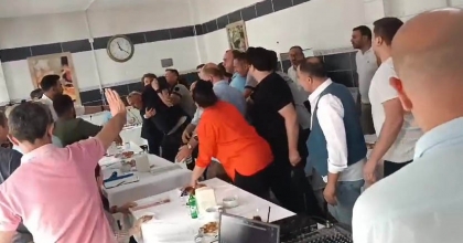 UŞAK SERAMİK’TE OLAYLI GENEL KURUL  