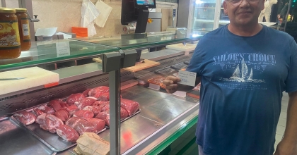 4 YILDIR ASKIDA ET İLE BİN AİLEYE YARDIM ULAŞTIRDI