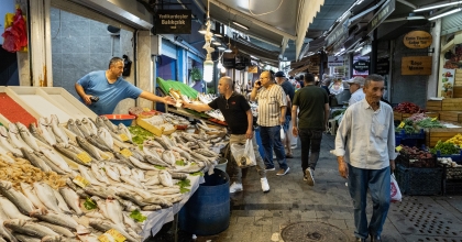 İZMİR’DEKİ BALIKÇI ESNAFI DERTLİ