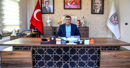 BELEDİYE İŞÇİLERİ BİR YIL SONRA TAM MAAŞLARINI ALDI