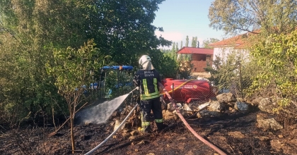 TANKERLER İLE YANGINLARIN BÜYÜMESİ ÖNLENDİ   