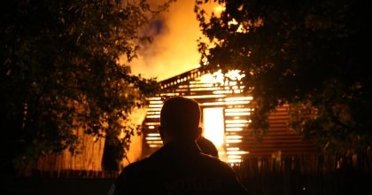 FETHİYE'DE BUNGALOV EV ALEVLERE TESLİM OLDU   